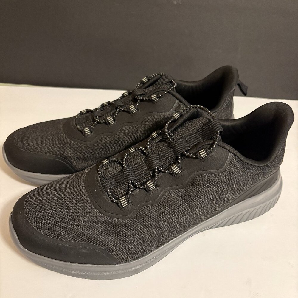 Athletic Sneakers Knit Top Memory Foam Black Men's Shoes Size 13W. NWOB